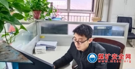 綜  采  技 術  能  手-----記蒲白建莊礦業十大首席員工康濤二三事