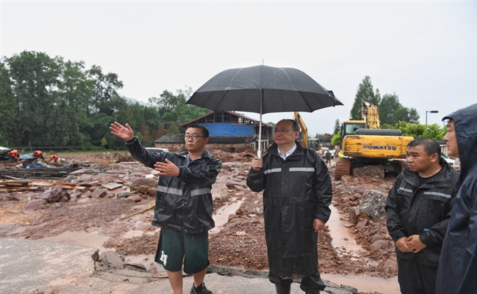 尹力赴雅安指導搶險救災工作 嚴密防範強降雨引發的各類災害 千方百計保障群眾生命財產安全