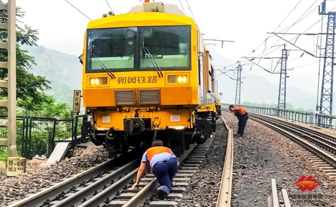 國家能源集團銑磨車攻克超高曲線銑磨作業難關