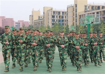 軍姿颯爽 正步豪邁——記中國礦大礦業學院軍訓