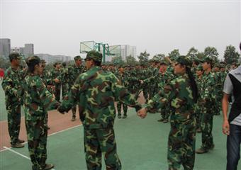 中國礦大礦業學院心理自助中心對新生做軍訓團體輔導