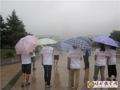 頂著風雨，我們出發