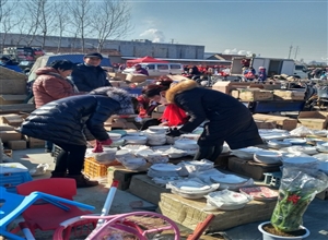 齊魯大地中祖輩流傳的年俗之--買點碗筷，添些人丁 萬祖波攝影作品