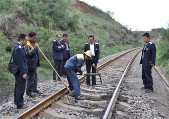 陝煤澄合鐵運處加大線路巡查力度 確保線路安全暢通