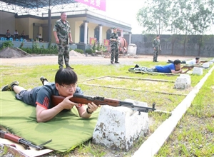 山西潞安常村用特殊方式迎接建軍節到來