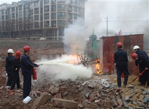 中煤三建三十三處五河縣消防地塊安置房項目開展火災應急演練