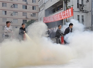 川煤達竹公司鐵山南煤礦開展消防技能“打擂比武”競賽活動