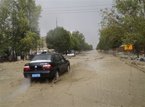 屯南礦區遭遇罕見冰雹暴雨天氣