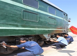 寧東鐵路公司機車運用車間成立“火車頭”誌願者服務隊