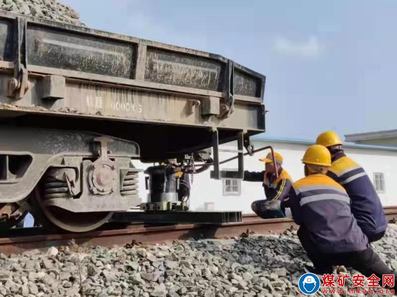 蒲白鐵運公司：寶麟車輛段開展貨車車輛脫軌應急救援演練