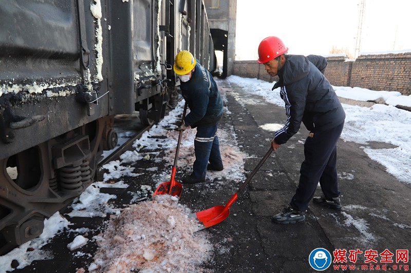  山西焦煤霍州煤電辛置礦選煤廠戰風雪 保外運 顯擔當